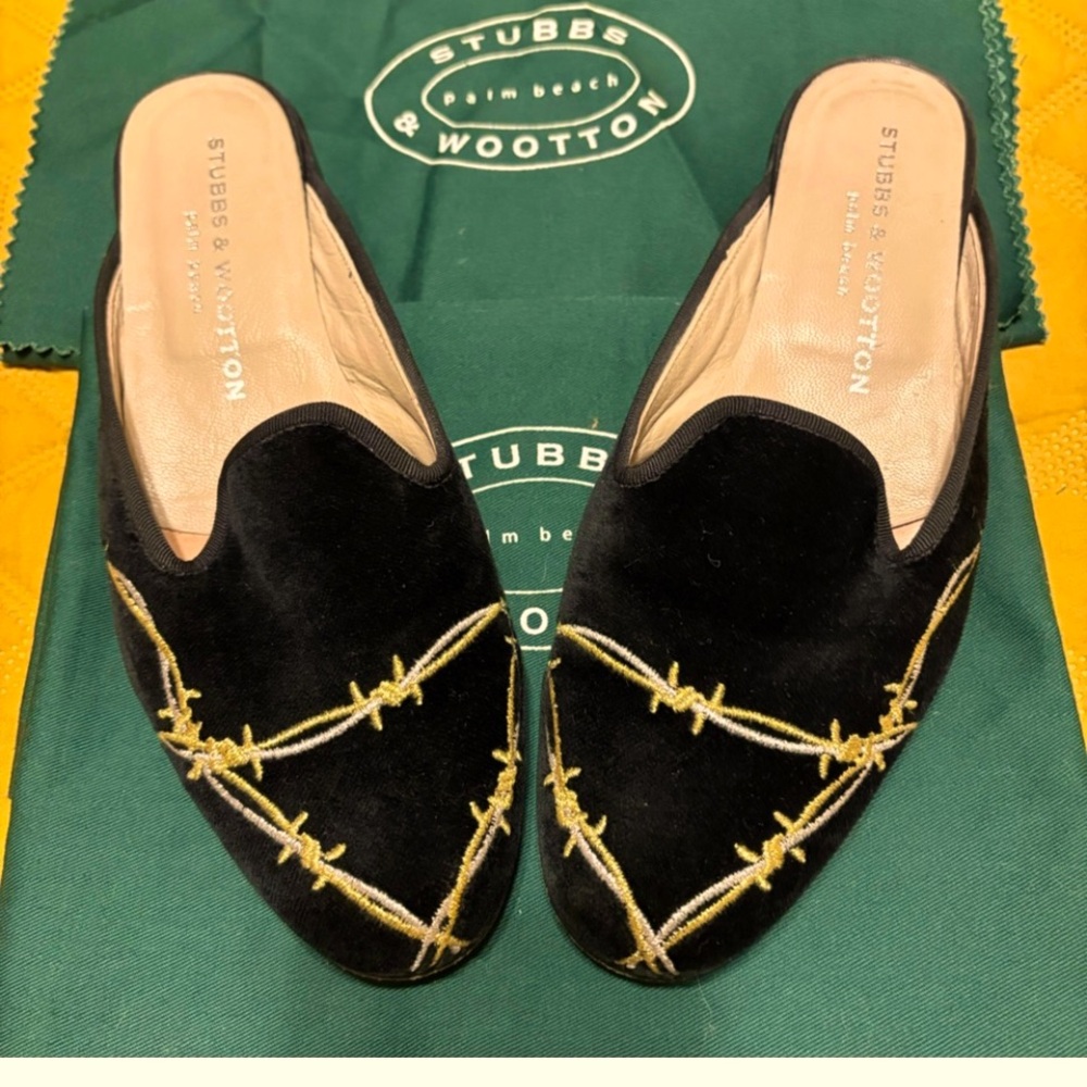 Gorgeous pair of Stubbs and Wootton velvet slides